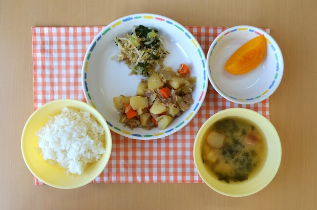 給食