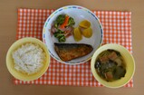 給食